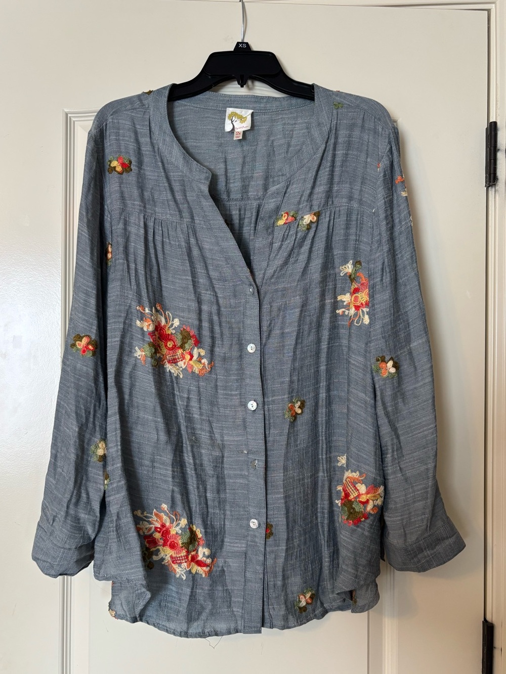 fig and flower Gray Button-Down Shirt with Red Floral Embroidery